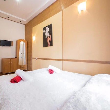 Rk Central Avenue Apartment Лвив Екстериор снимка